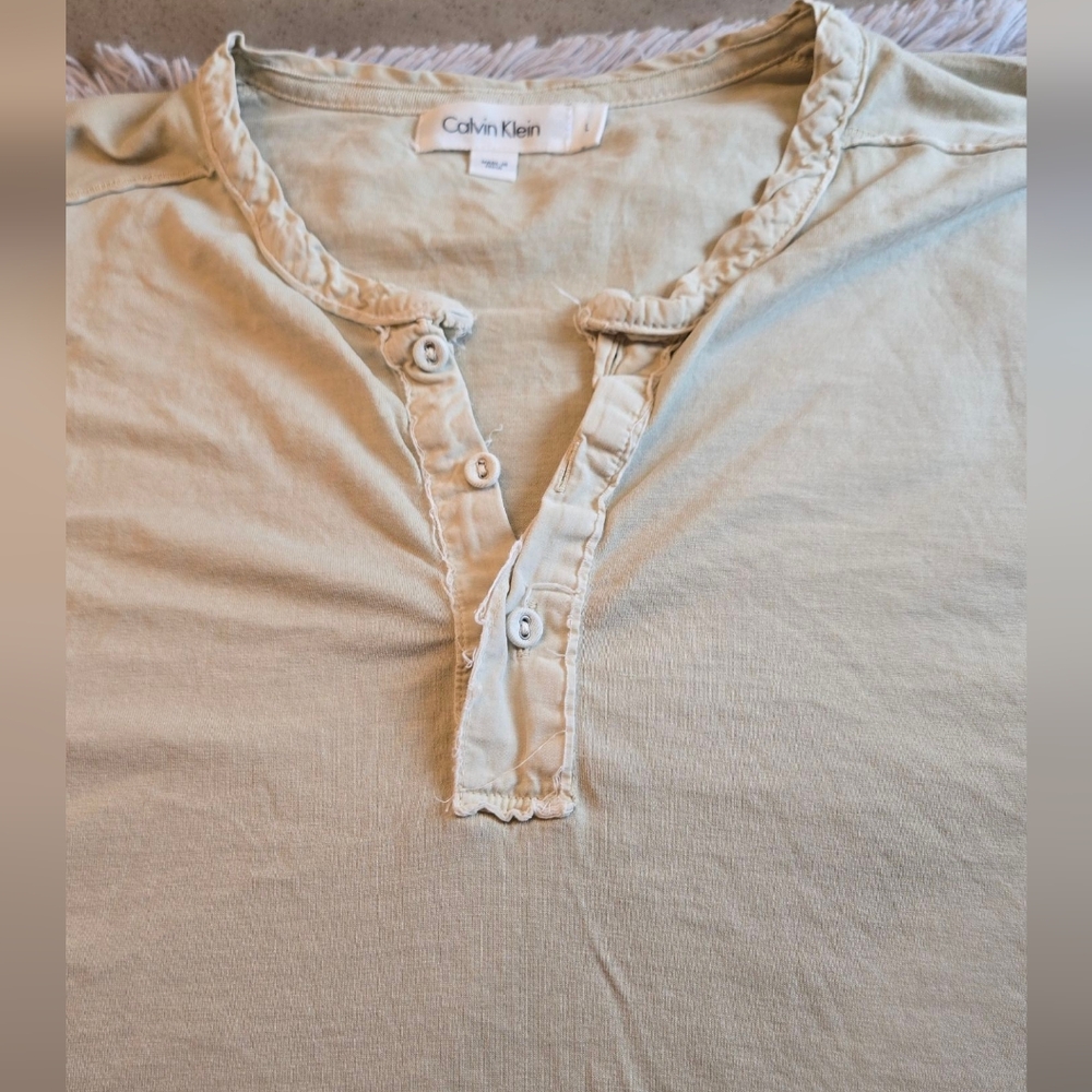 Calvin Klein Casual Tee Size Large